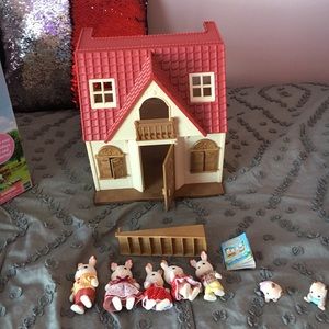 Calico Critters house and small dolls
